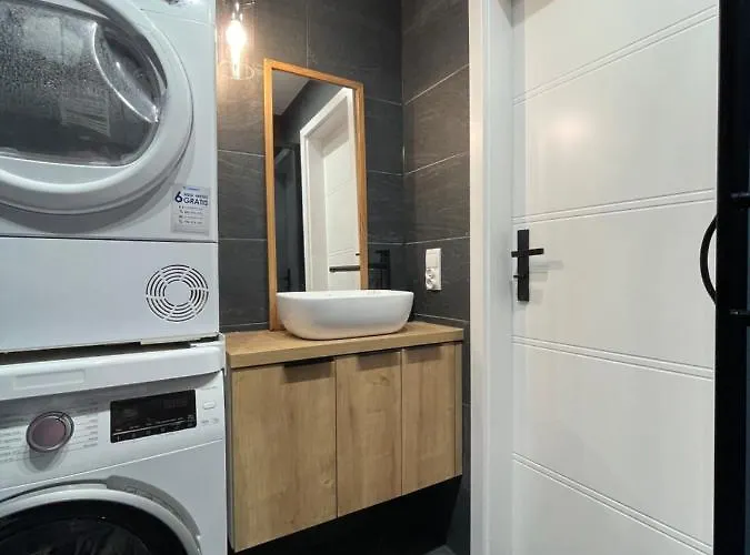 アパート Cozy Apart - Self Check-in 24h ヴロツワフ